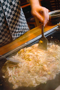 東京　月島のもんじゃ焼き